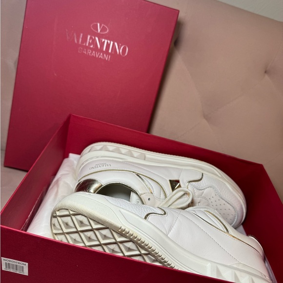 Valentino Women\'s White and Gold Sneakers